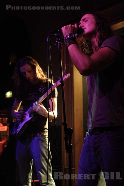 TWENTYSIXFEET - 2006-11-28 - PARIS - La Fleche d'Or - 
